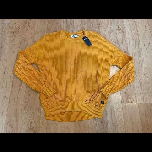 NWT Hollister dandelion yellow sweater - Picture 1 of 3